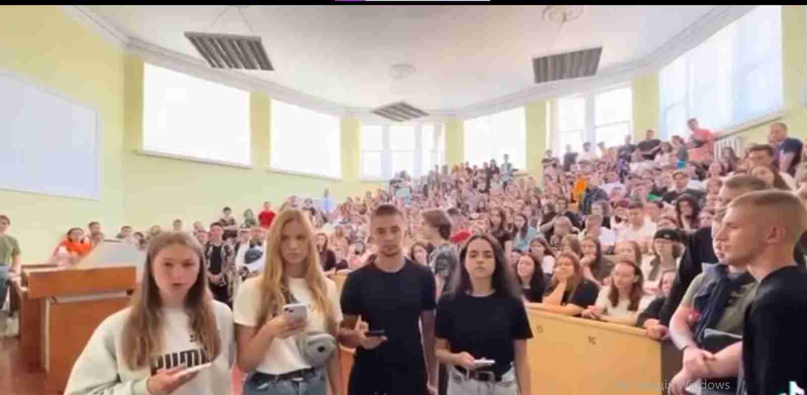 Студенти львівського університету влаштували протест проти обрання нового ректора (ВІДЕО)