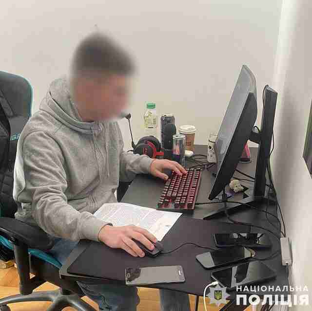 Створив фішингові сайти: 19-річний житель Львова видурив у громадян більше 100 тисяч гривень