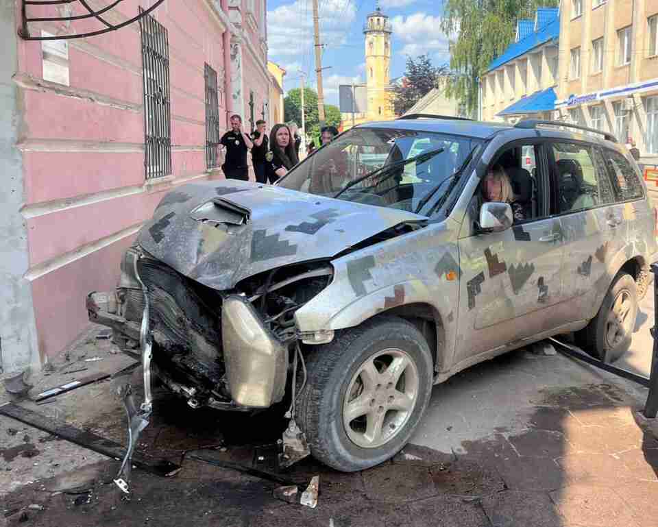 Суд обрав запобіжний захід водійці, яка збила поліцейську у Яворові