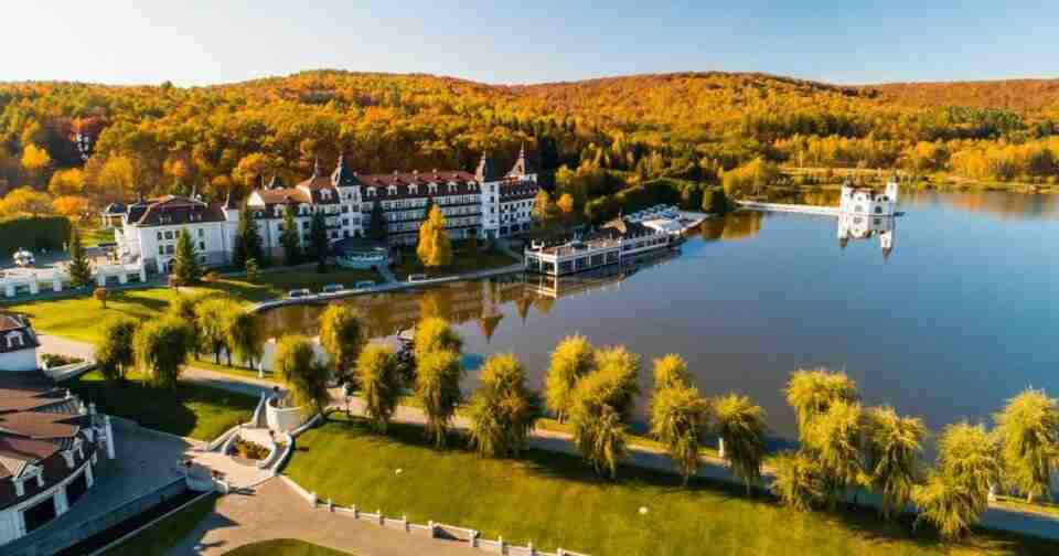 На Львівщині суд повернув у державну власність озеро біля комплексу Edem Resort Ігоря Кривецького