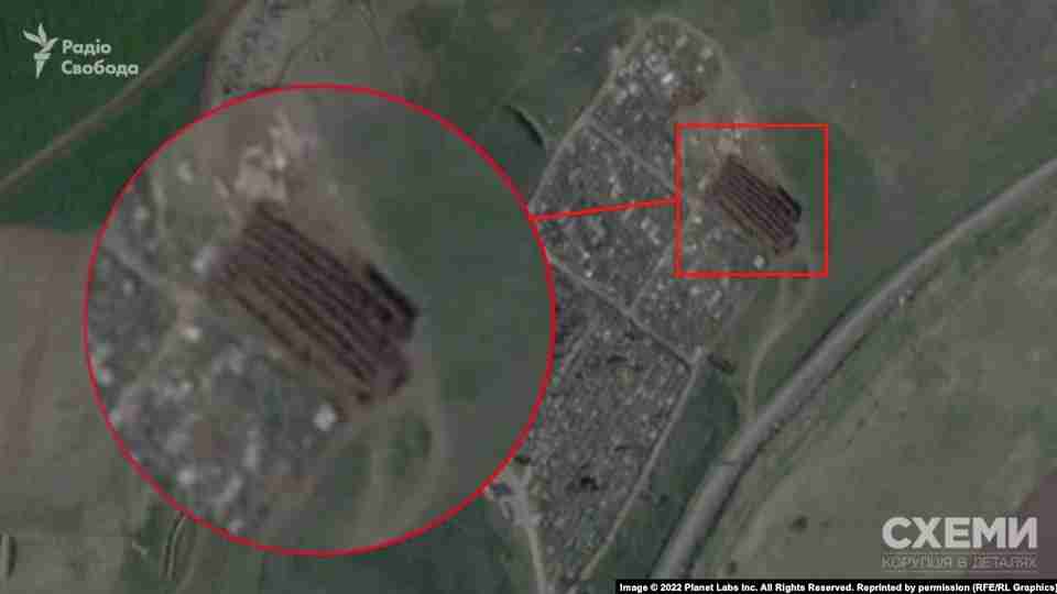 Супутник зафіксував ще одну братську могилу на схід від Маріуполя (ФОТО)