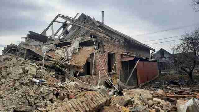«У селі немає сирени»: сусіди загиблих розповіли про ракетний удар по Львівщині