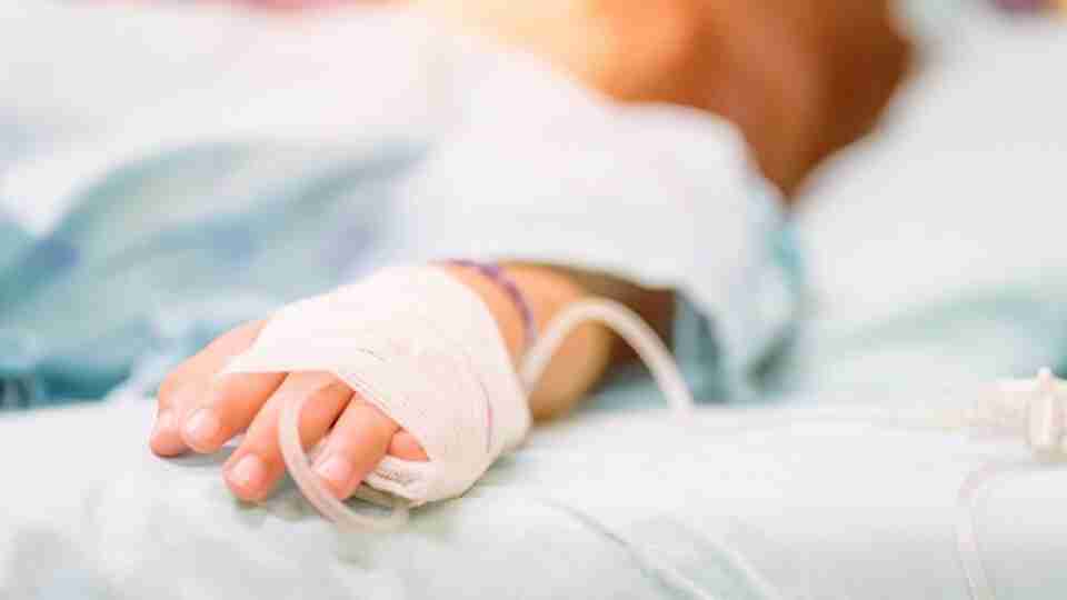 Трагедія на Прикарпатті: медики повідомили стан постраждалих внаслідок пориву нафтопроводу дітей