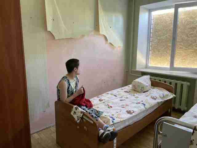 Травми «списували» на падіння з ліжок: на Дніпропетровщині працівники дитячого будинку катували підопічних