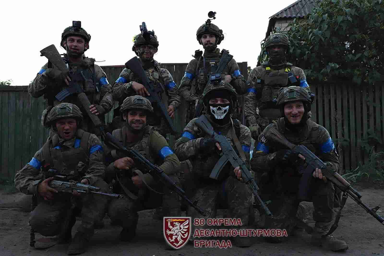 У 80-ій бригаді показали, як відбувається збір львівських десантників на черговий штурм (ФОТО)