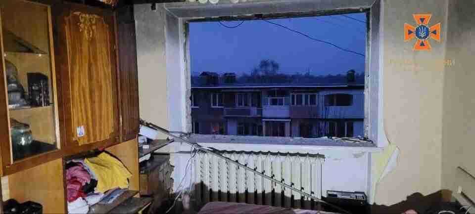 У багатоквартирному будинку Нововолинська вибухнули два туристичні газові балони (ФОТО)