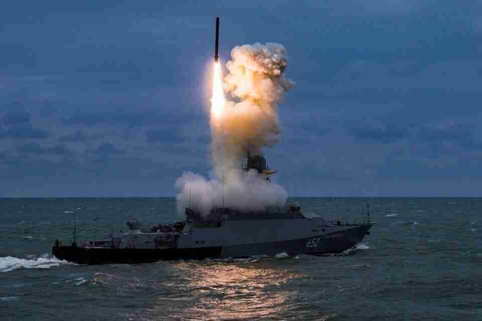 У Чорному морі перебувають російські кораблі із загальним залпом 28 ракет