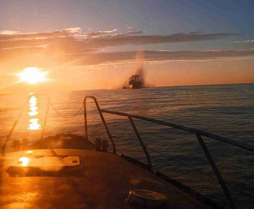 У Чорному морі підірвалося на міні цивільне судно під прапором Панами (ФОТО)