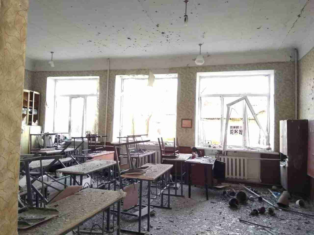 У Донецьку під обстріл потрапили дві школи, - ЗМІ