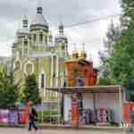 У Дрогобичі просто біля церкви встановлюють МАФ (фото)