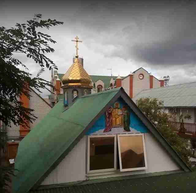 У Києві монахи УПЦ (МП) переховували блогера, який перебував у розшуку за державну зраду (ФОТО)