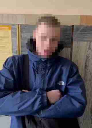 У Києві поліцейські знайшли парубка, який намагався організувати масову бійку серед підлітків (ФОТО)