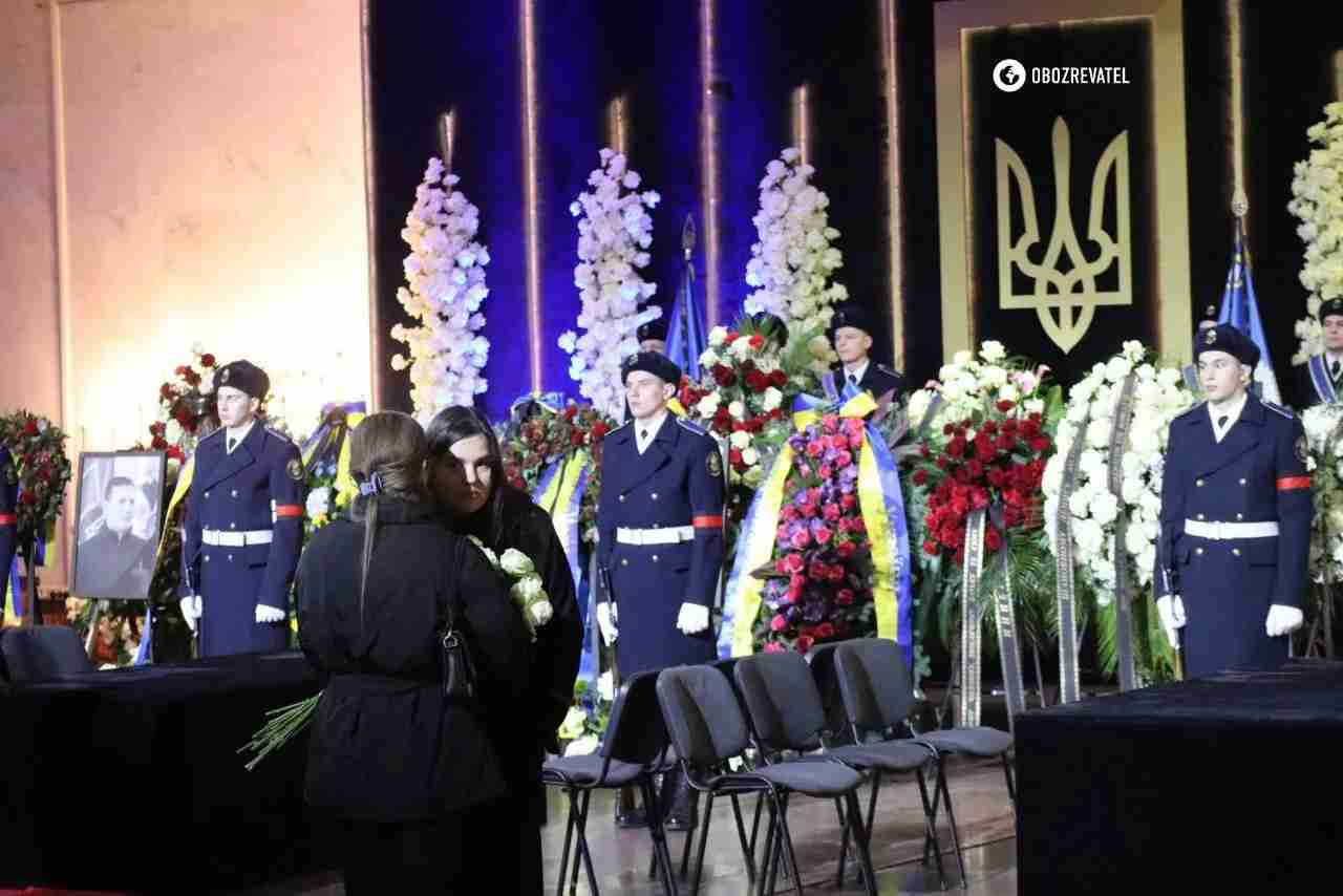 У Києві прощаються з першими особами МВС