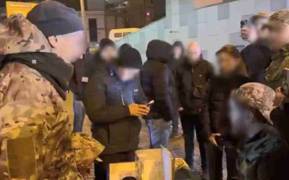 У Києві проводять обшуки у благодійному фонді, в якому збирають гроші нібито на потреби армії