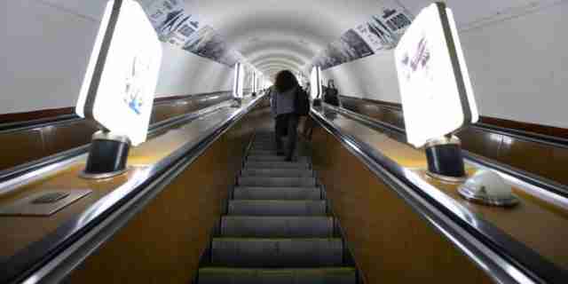 У Києві засудили чоловіка за фото білизни пасажирки метро