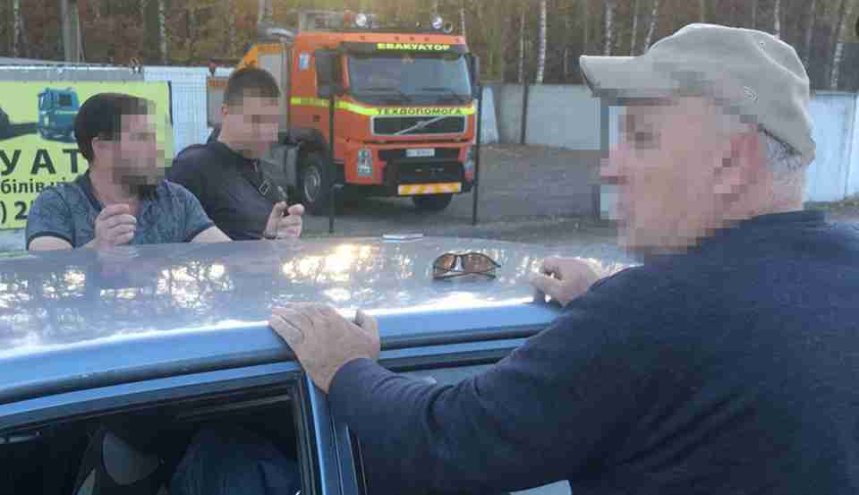 У Київській області упіймали чоловіків, які викрали 100 тисяч гривень з автомобіля на Львівщині  (ФОТО)