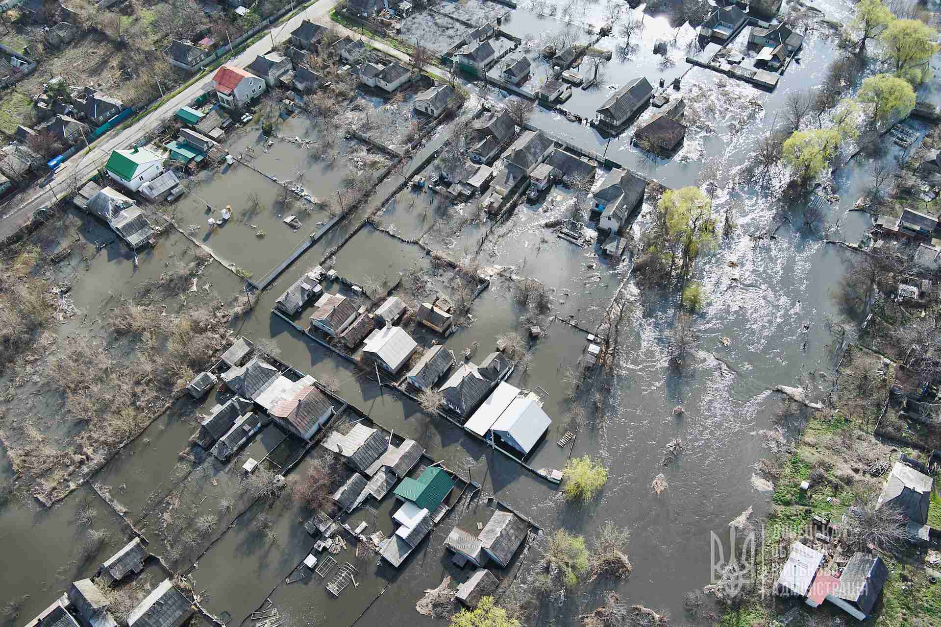 У Краматорську прорвало дамбу: затопило близько 260 будинків (ФОТО)