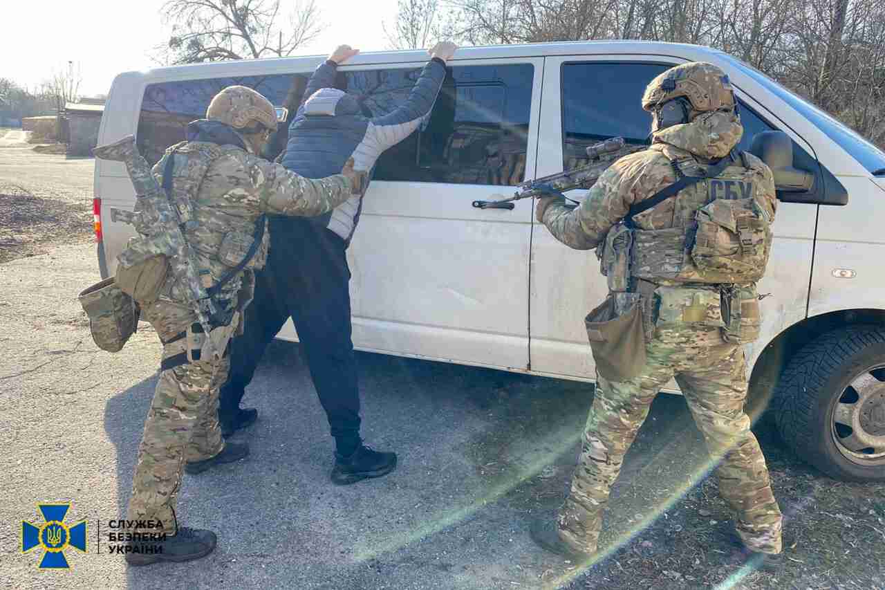 У Кременчуці двоє переселенців зі сходу України намагалась виявити і підірвати установки HIMARS (ФОТО, ВІДЕО)