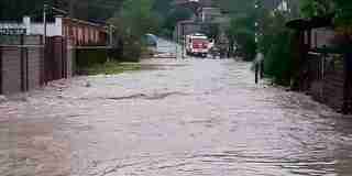 У Криму через сильні зливи підтоплено села та міста (ФОТО)