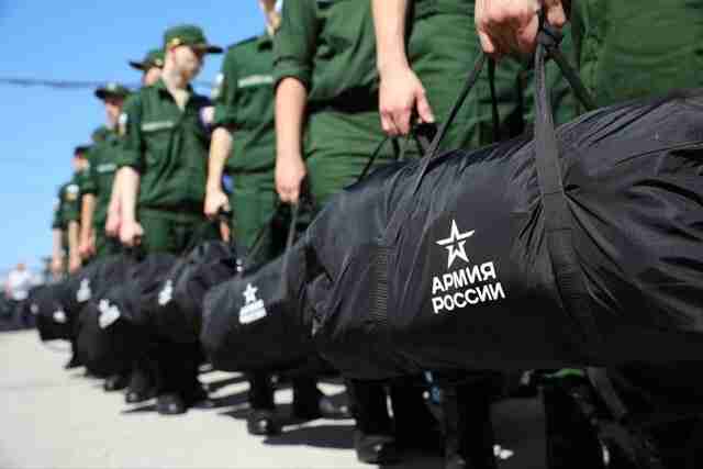 У Криму окупанти роздають «рекомендації», як діяти під час повітряної тривоги
