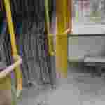 У Києві чоловік кинув «коктейль Молотова» в салон тролейбуса з пасажирами (ФОТО, ВІДЕО)