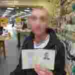 У Києві горе-злодій дав сфотографувати свій паспорт у магазині, з якого вкрав смартфон