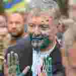 У Києві Порошенка облили зеленкою (фото, відео)