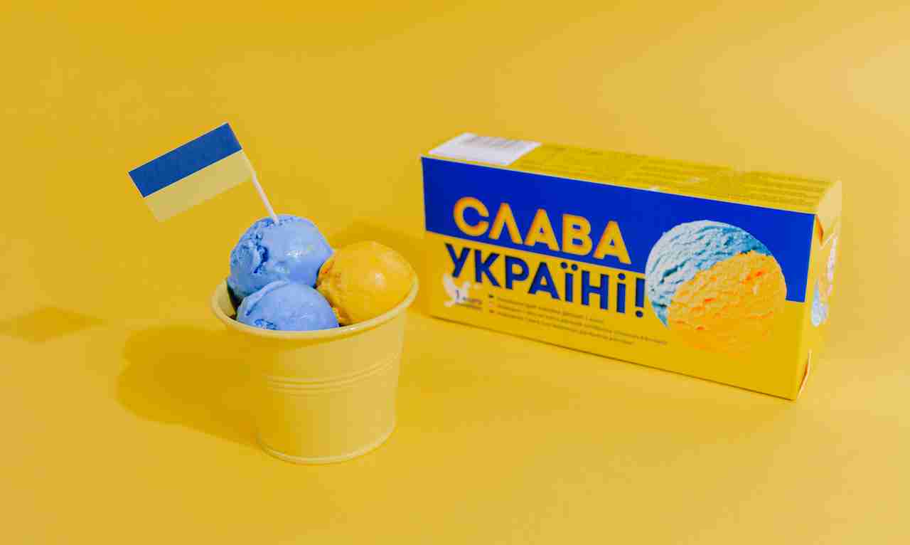 У Латвії створили морозиво «Слава Україні», яке для українців буде безкоштовним
