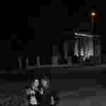 У Луцьку п’яні хлопець та дівчина вкрали прапор (фото, відео)