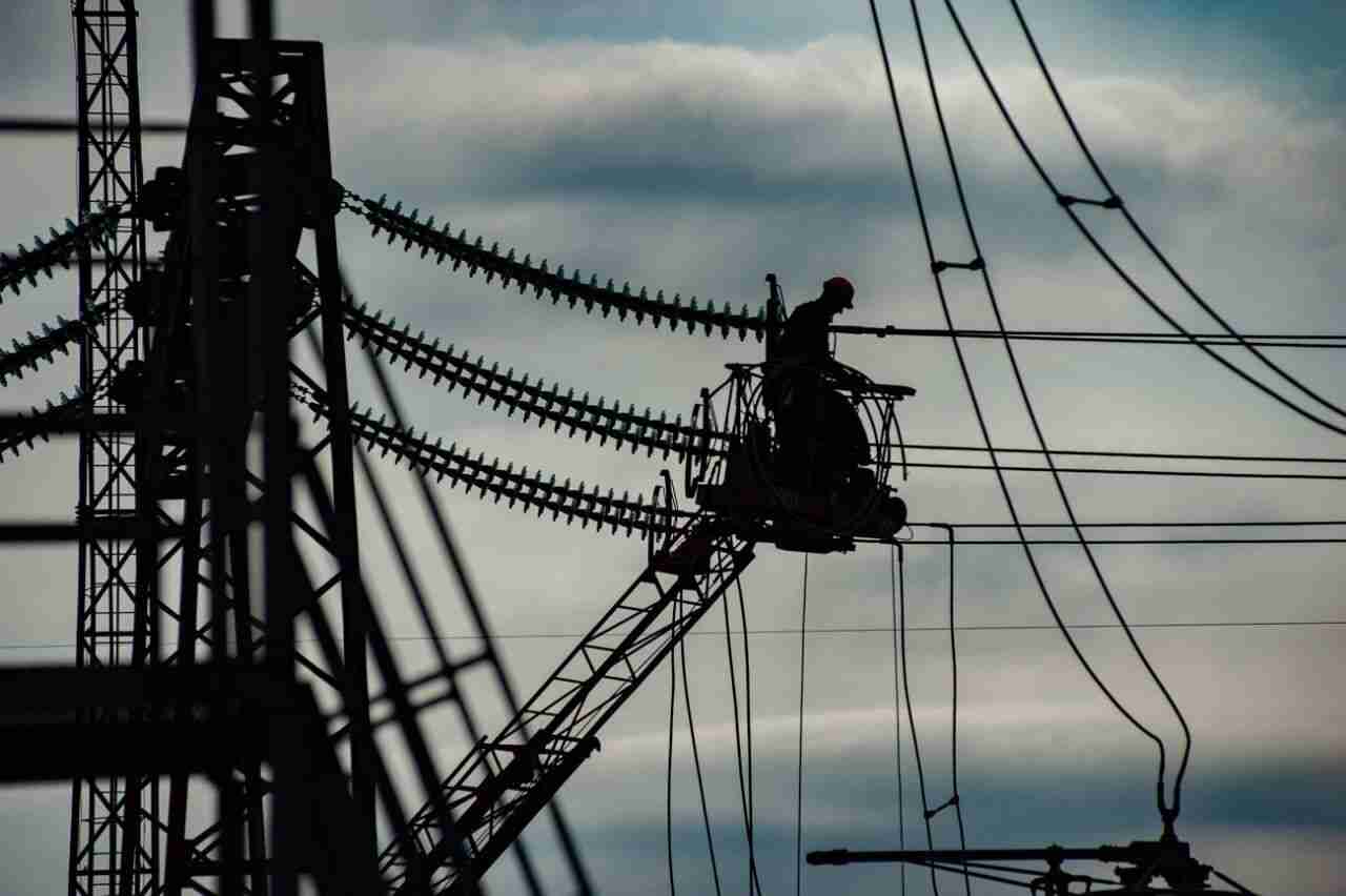 У «Львівобленерго» повідомили, на скільки відсотків область забезпечена електроенергією
