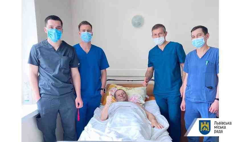 У Львівській лікарні швидкої допомоги врятували життя 55-річного чоловіка (фото)
