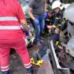 У Львівській області рятувальники деблокували потерпілого у ДТП (фото)