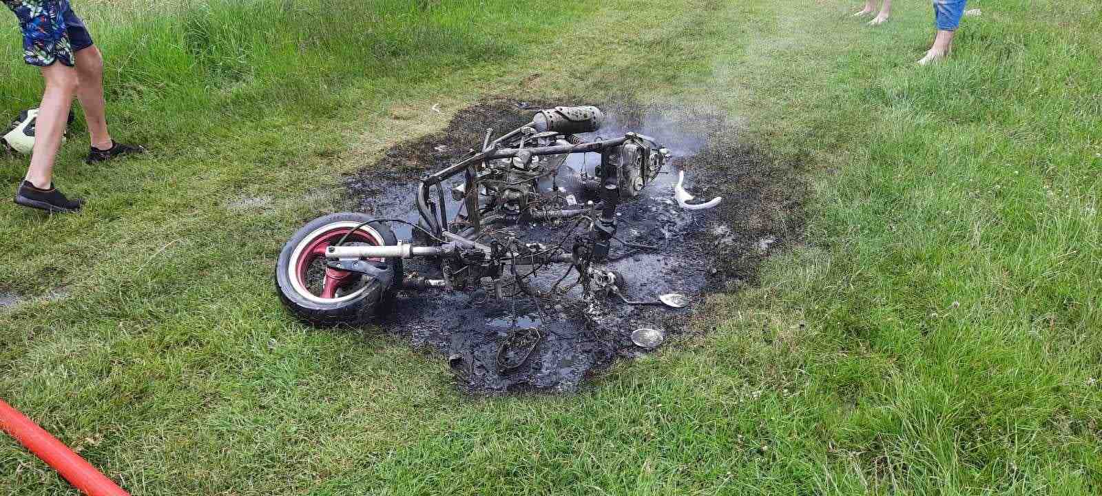 У Львівській області згорів скутер