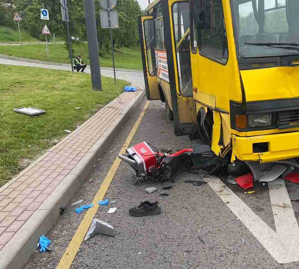 У львівській поліції прокоментували смертельну ДТП з маршруткою та скутером (ФОТО)