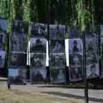 У львівському парку встановили прострелений сонях та інсталяцію про полеглих Героїв (фото)