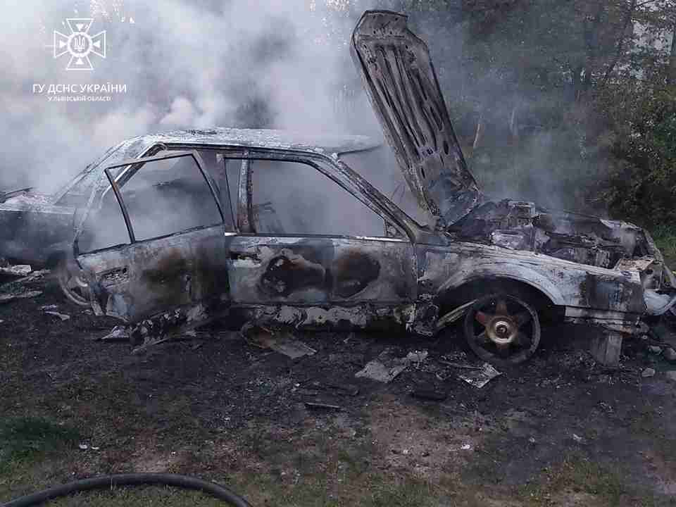 У Львівському районі за добу горіли два автомобілі (ФОТО)