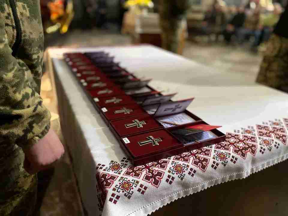 У Львові 50 родин полеглих воїнів Королівської піхоти отримали Орден «Хрест Героя»