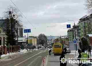 У Львові 67-річний водій маршрутки здійснив наїзд на пішохода (ФОТО)