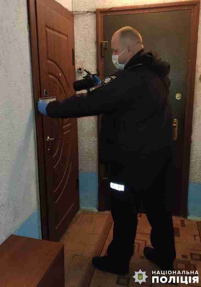 У Львові 90-річний пенсіонер зарубав сокирою невістку: поліцейські затримали (ФОТО)