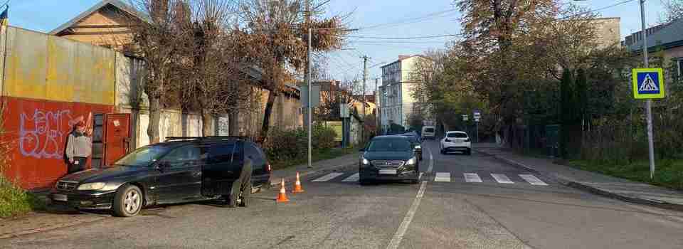 У Львові автомобіль збив двох жінок (ФОТО)