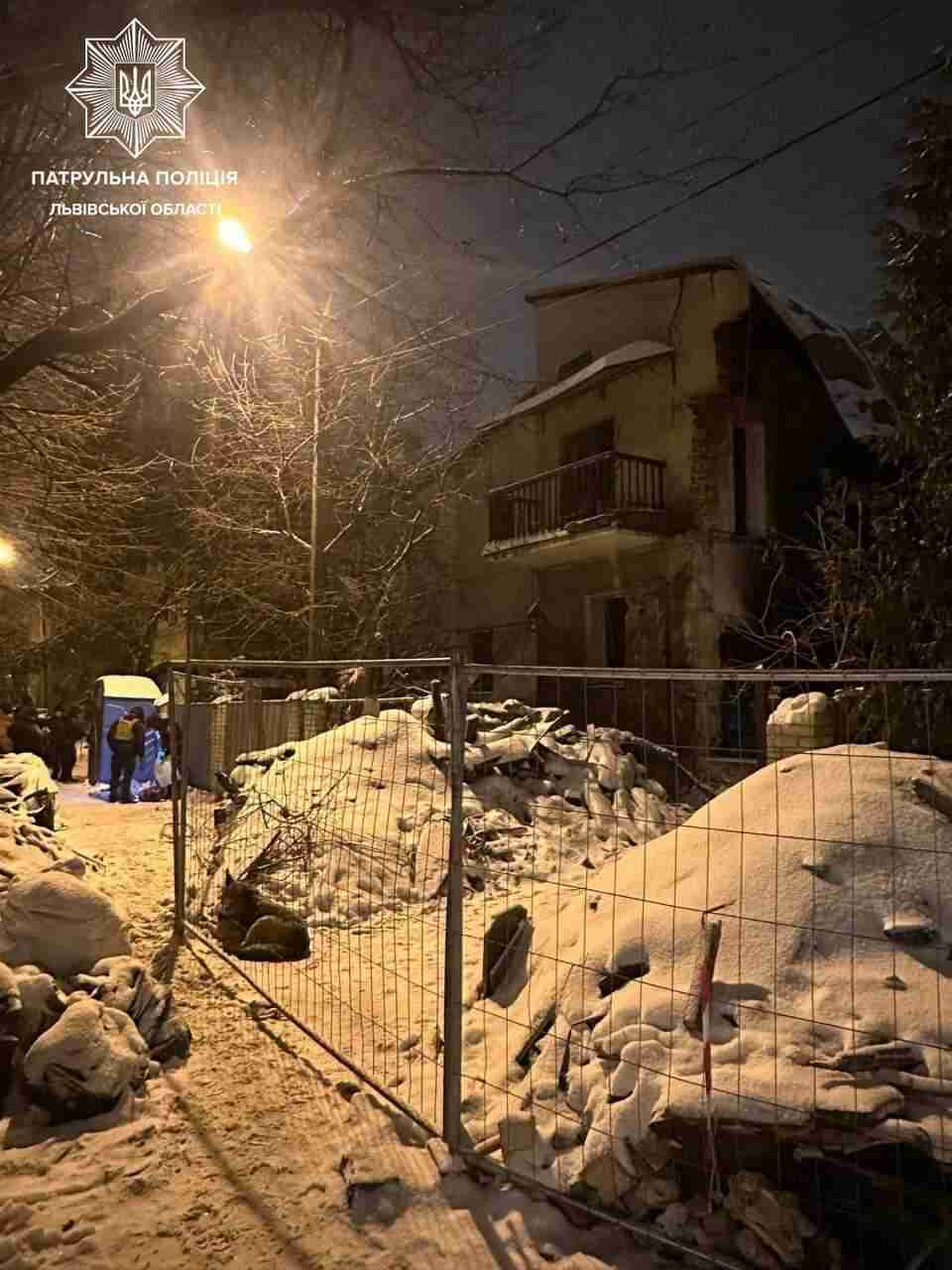 У Львові чоловік і жінка намагалися пограбувати будинок, який нещодавно постраждав від вибуху (ФОТО)