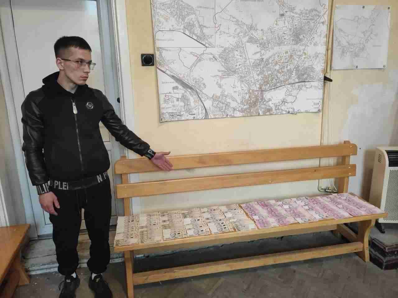 У Львові кримінальна поліція розшукує підозрюваного у систематичних крадіжках (ФОТО)