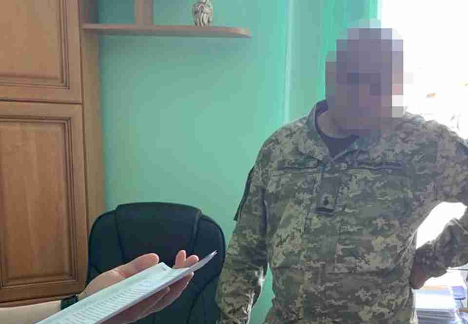 У Львові майор військового госпіталю, який вимагав хабар з воїна, має сплатити невеликий штраф