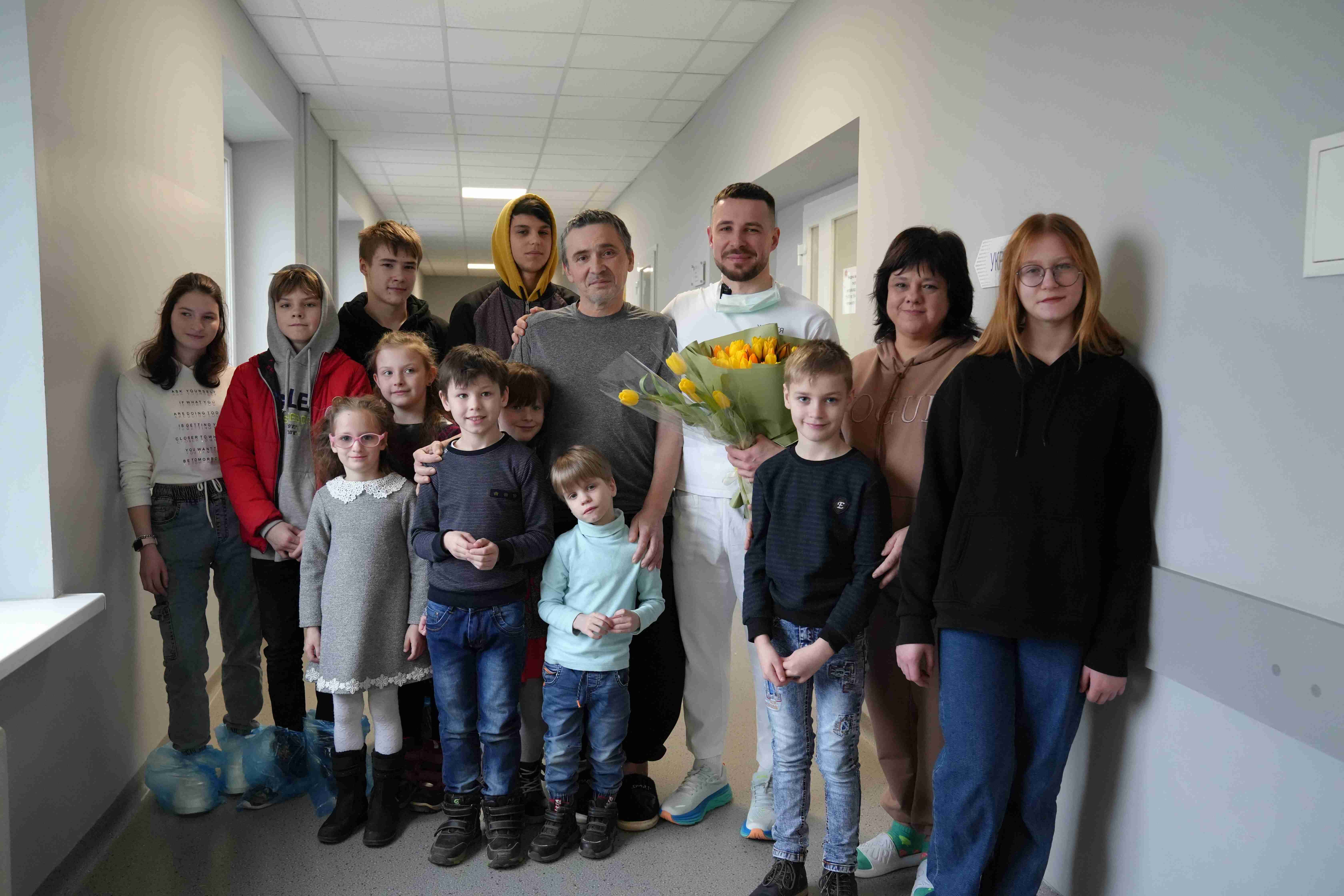 У Львові медики врятували батька десяти дітей (ФОТО)