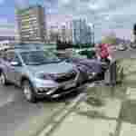У Львові на перехресті зіткнулися два автомобілі (фото, відео)
