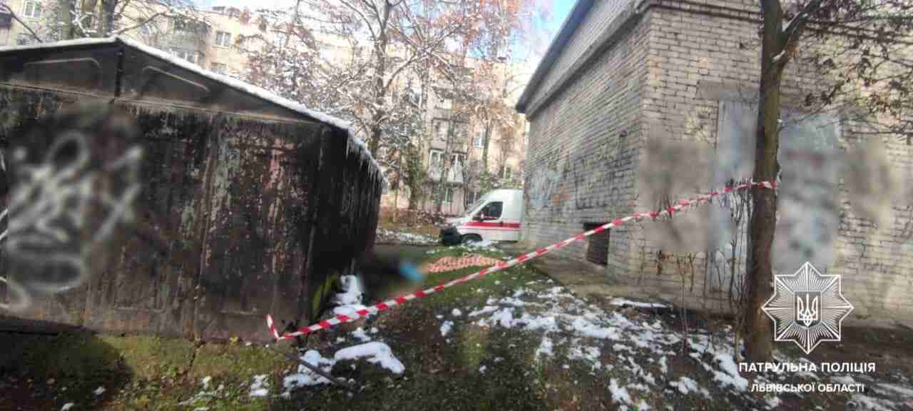 У Львові на вулиці знайшли тіло чоловіка з кульовими пораненнями (ФОТО)