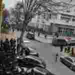 У Львові натовп перекрив вулицю біля суду де обирають запобіжний захід Стахіву (ФОТО, ВІДЕО)