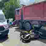 У Львові наїхавши колесом на острівець безпеки загинув мотоцикліст з Винник (фото, відео)