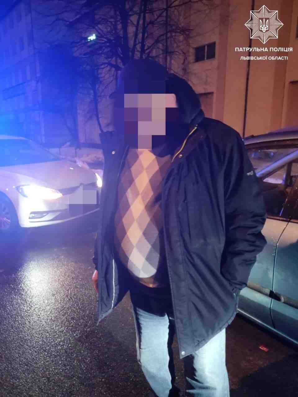 У Львові п’яний водій вчинив дві ДТП і намагався втекти (ФОТО)