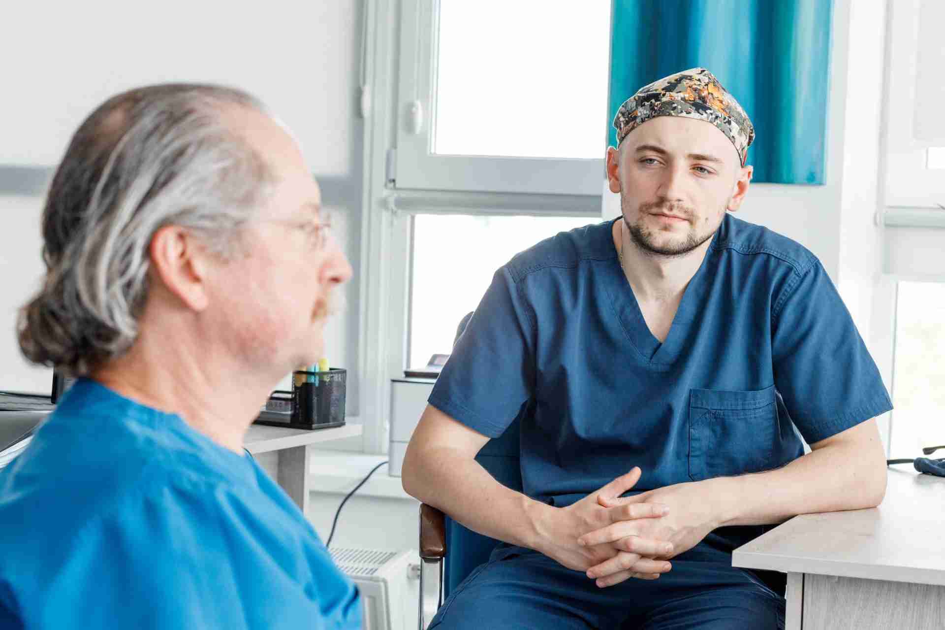 У Львові оперував легендарний трансплантолог зі США
